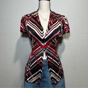 Stylish Geometric Women's Top - Red and Black